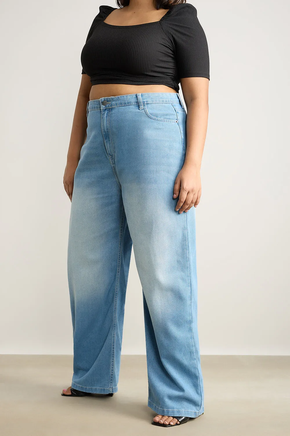 Curve Ice Wash Straight Leg Women's Jeans