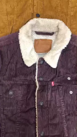 Levi's jackets Grade A 100 Pcs
